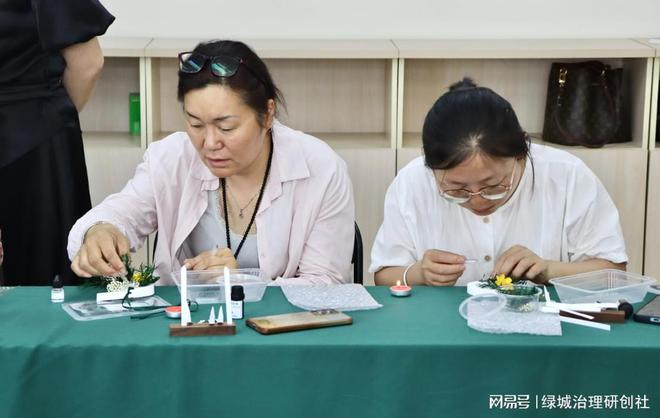 同行”——关爱巾帼司机母亲节暖心活动CQ9电子游戏网站“香伴